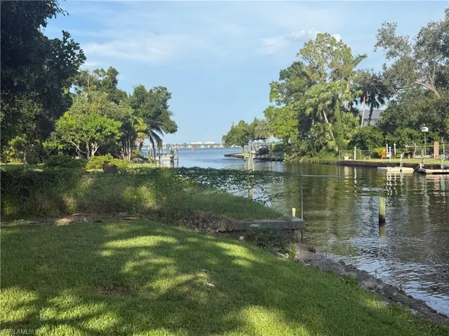 1845 Marina Cir, North Fort Myers, Florida 33903