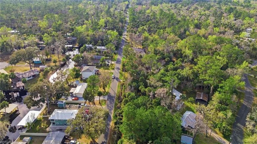 Fox  RD, Astor, FL 32102