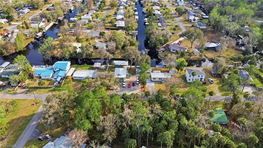 Fox  RD, Astor, FL 32102