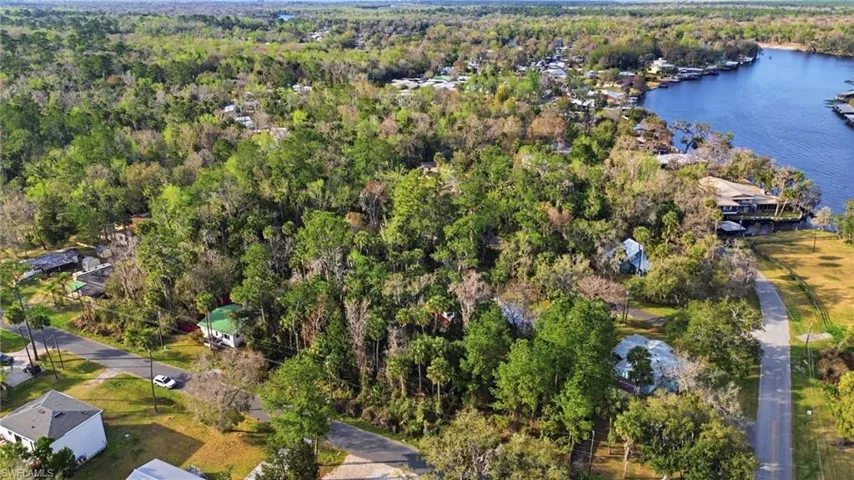 Fox  RD, Astor, FL 32102