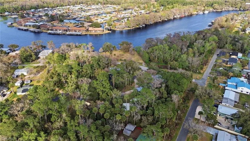 Fox  RD, Astor, FL 32102