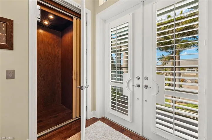 Private Elevator