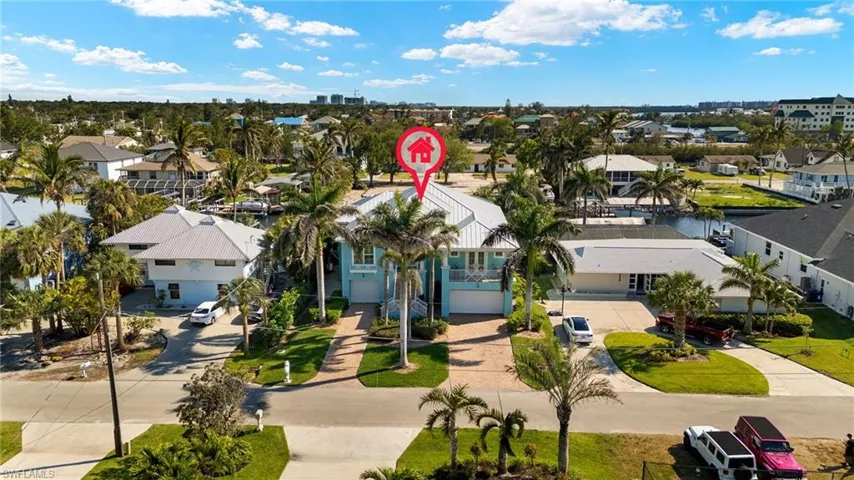 Aerial view featuring a residential view