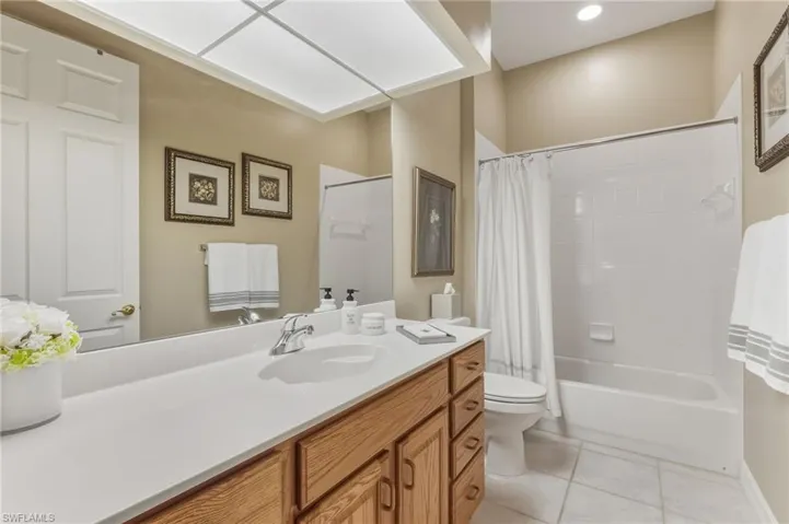 Ensuite bath