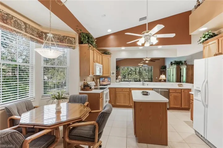 Spacious with center island and breakfast nook