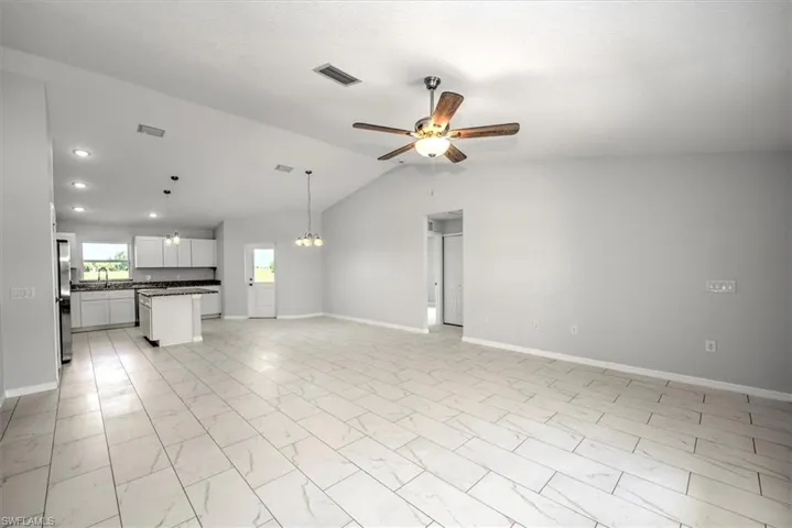 8056  Sunrise  CIR, Labelle, FL 33935