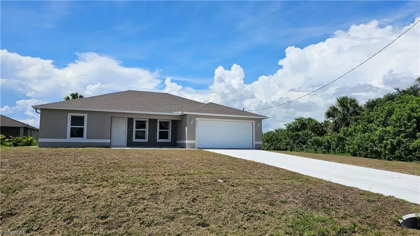 8056  Sunrise  CIR, Labelle, FL 33935
