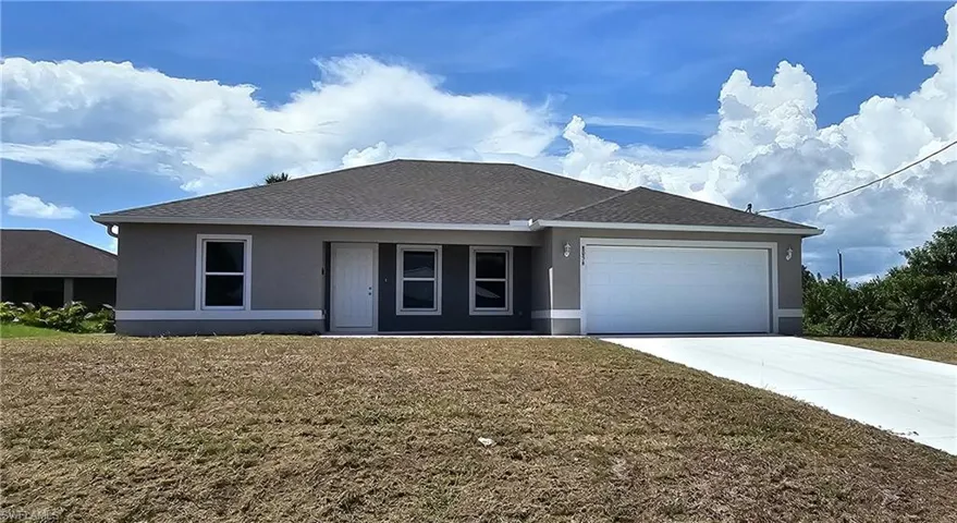 8056  Sunrise  CIR, Labelle, FL 33935