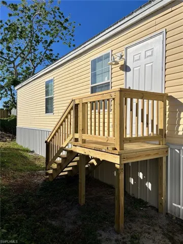 722  Higgins  RD, North Fort Myers, FL 33917