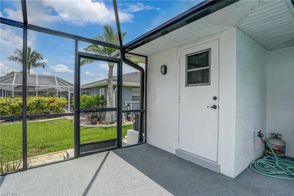 233 El Dorado PKWY, Cape Coral, FL 33914,225050601