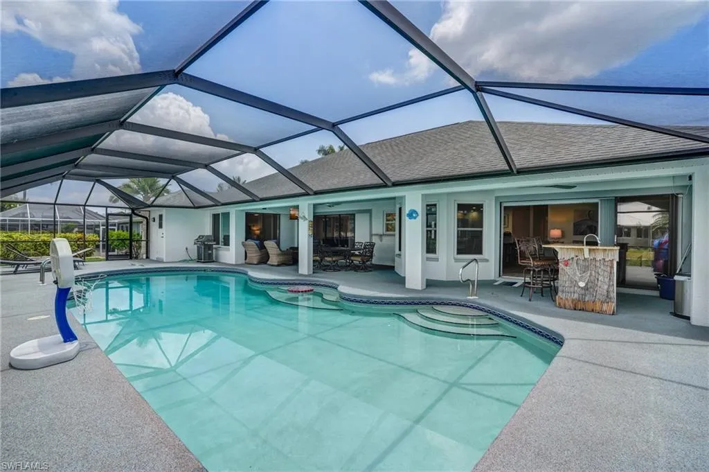 233 El Dorado PKWY, Cape Coral, FL 33914,225050601