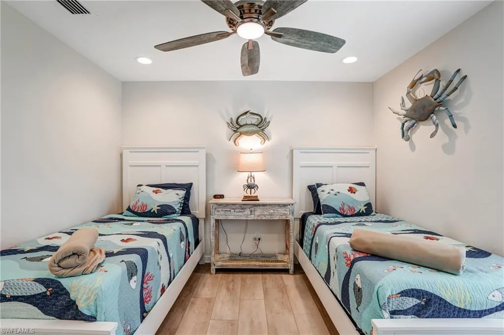 233 El Dorado PKWY, Cape Coral, FL 33914,225050601