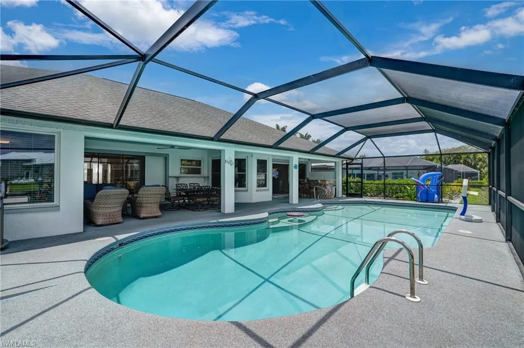 233 El Dorado PKWY, Cape Coral, FL 33914,225050601