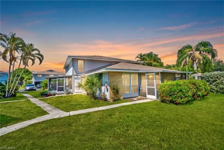 3276  Royal Canadian  TRCE, Fort Myers, FL 33907