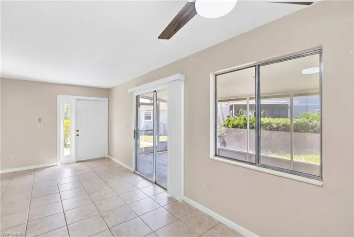3276  Royal Canadian  TRCE, Fort Myers, FL 33907