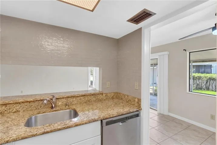 3276  Royal Canadian  TRCE, Fort Myers, FL 33907