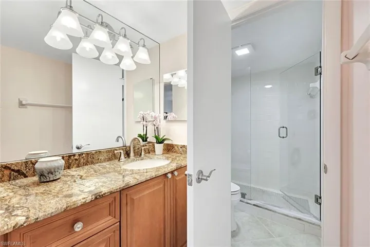 4180  Crayton  RD, Naples, FL 34103