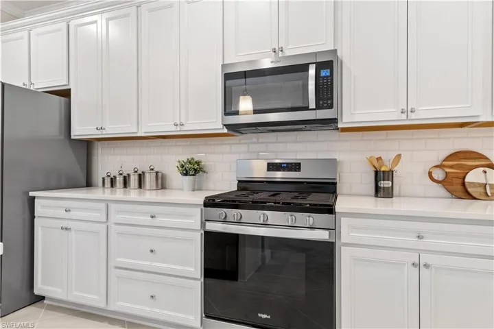 Upgraded appliances including gas range