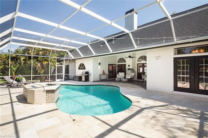 1922  Blackstone  CIR, Naples, FL 34109