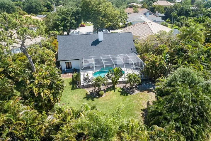 1922  Blackstone  CIR, Naples, FL 34109