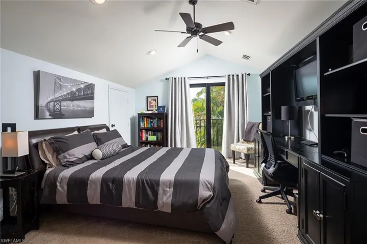 1922  Blackstone  CIR, Naples, FL 34109