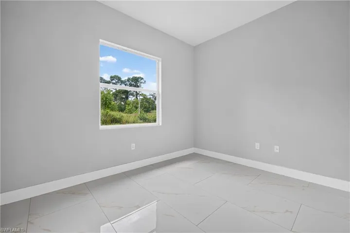 525 Genesee Ave S, Lehigh Acres, Florida 33974