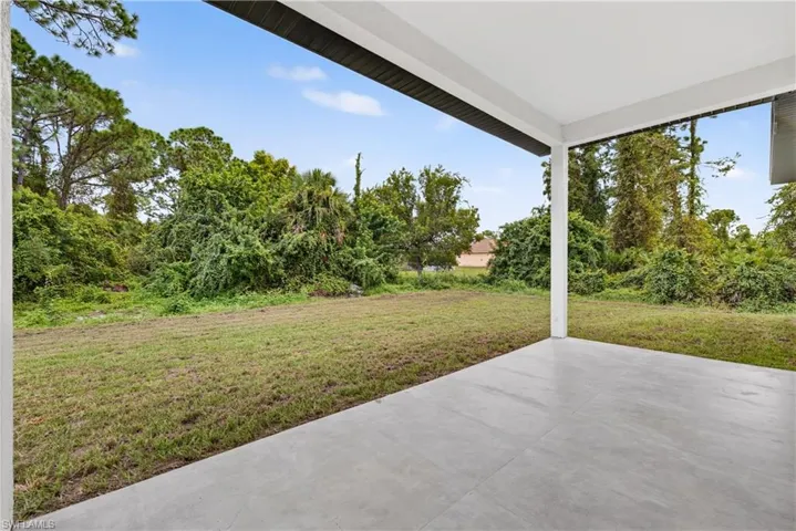 525 Genesee Ave S, Lehigh Acres, Florida 33974
