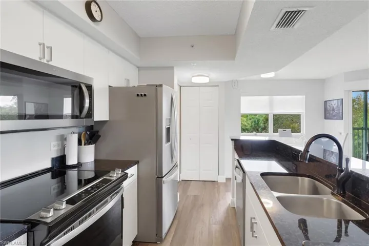 8851 Colonnades Ct W 131, Bonita Springs, Florida 34135