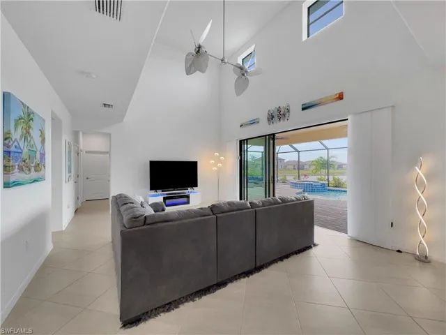 3319 Menores Way, Fort Myers, Florida 33905
