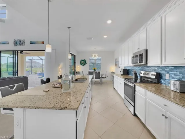 3319 Menores Way, Fort Myers, Florida 33905