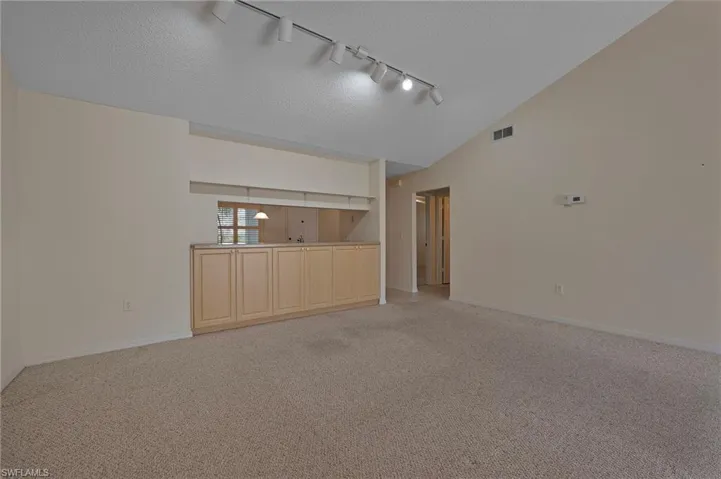 Big, Wide Great Room with Vaulted Ceilings, Extra Storage