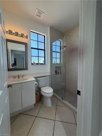 7431  Bristol  CIR, Naples, FL 34120