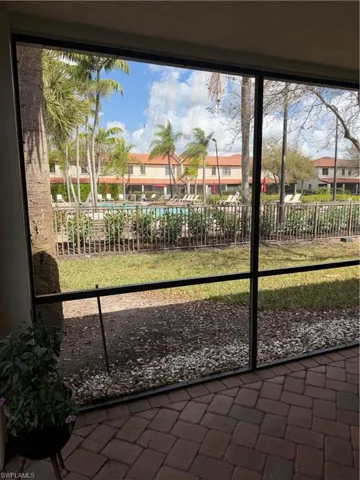 7431  Bristol  CIR, Naples, FL 34120