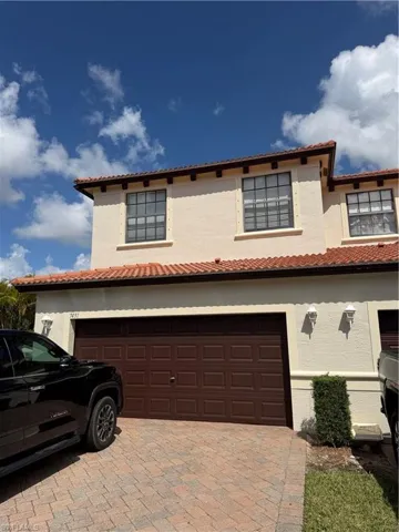 7431  Bristol  CIR, Naples, FL 34120