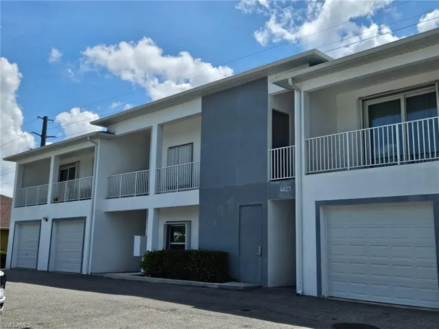4425 Sw Santa Barbara Pl, Cape Coral, Florida 33914