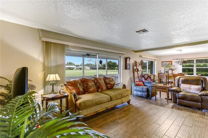 512  Whitewater  WAY, Naples, FL 34112