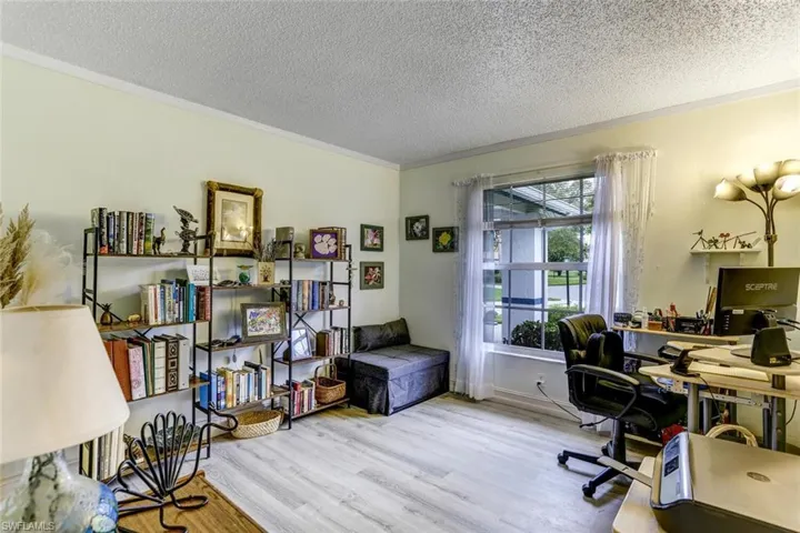 512  Whitewater  WAY, Naples, FL 34112