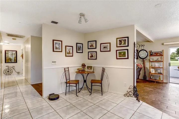 512  Whitewater  WAY, Naples, FL 34112