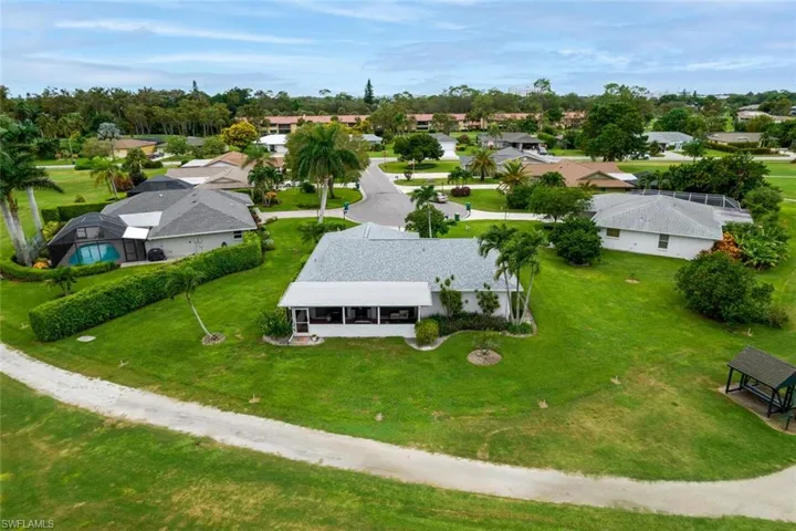 512  Whitewater  WAY, Naples, FL 34112