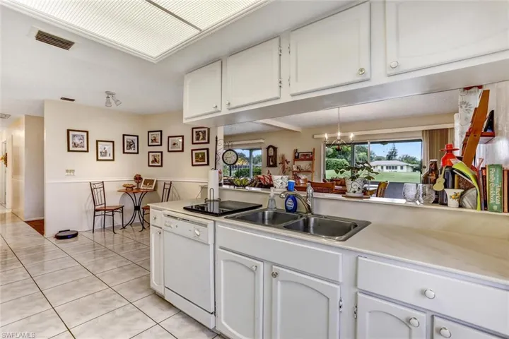 512  Whitewater  WAY, Naples, FL 34112