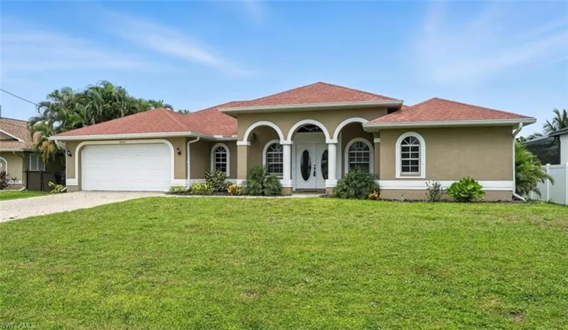 Presenting 4341 SW 25th Court!