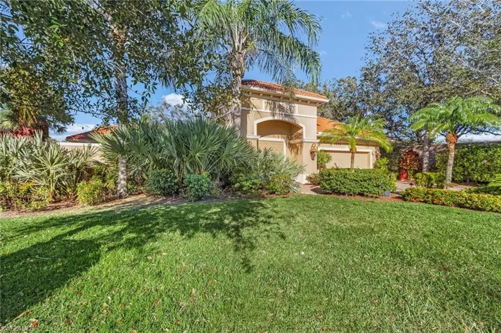 5030 Rustic Oaks Cir, Naples, Florida 34105