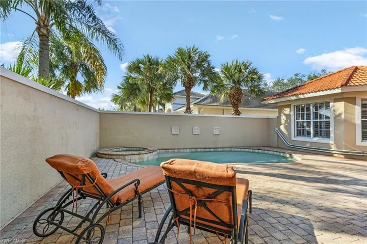 5030 Rustic Oaks Cir, Naples, Florida 34105