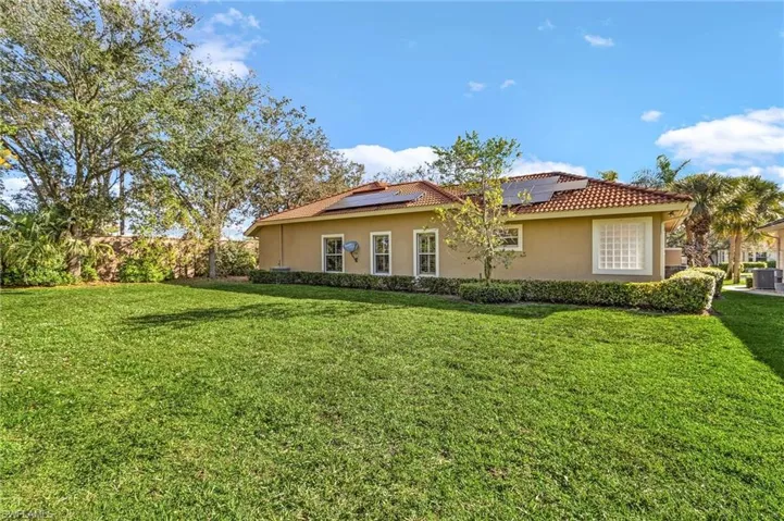 5030 Rustic Oaks Cir, Naples, Florida 34105