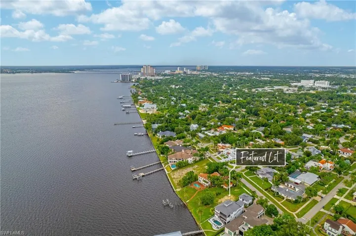 2904 Valencia Way, Fort Myers, Florida 33901