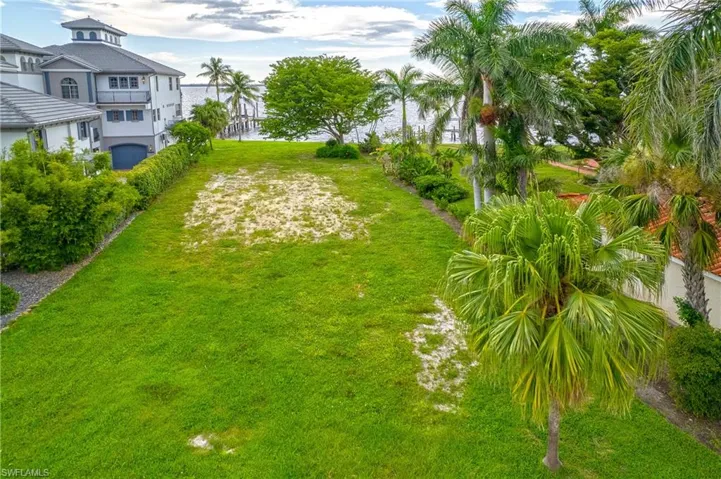 2904 Valencia Way, Fort Myers, Florida 33901