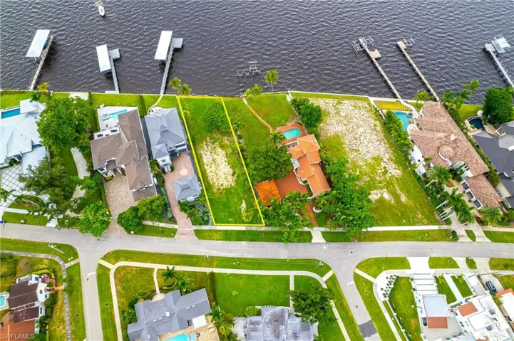 2904 Valencia Way, Fort Myers, Florida 33901