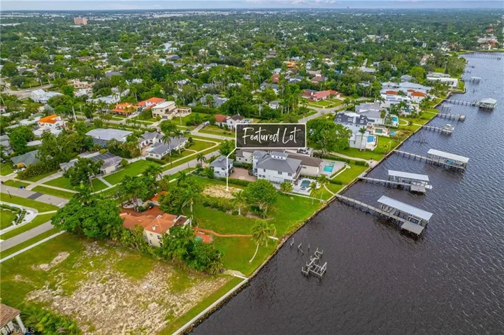 2904 Valencia Way, Fort Myers, Florida 33901