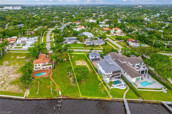 2904 Valencia Way, Fort Myers, Florida 33901