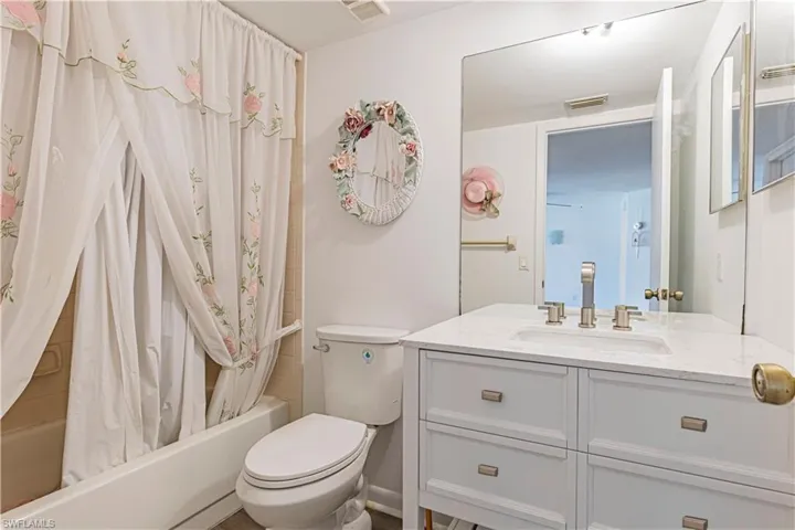 1343  Churchill  CIR, Naples, FL 34116